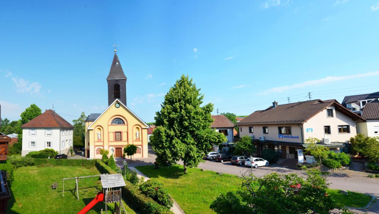 Gasthof Zur Traube Buehl  Exterior photo